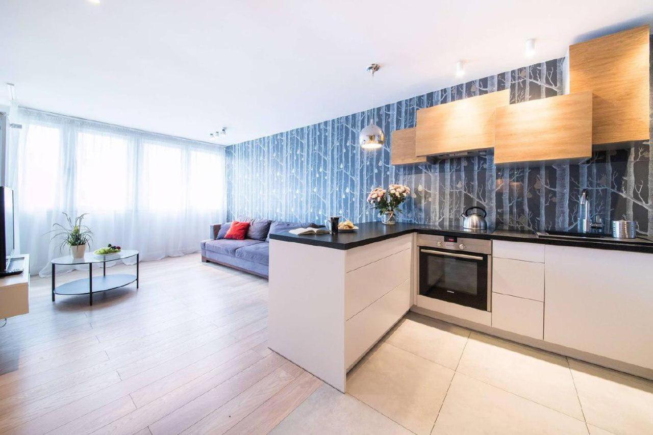 A Flat With View On Palace Of Culture Center Apartment