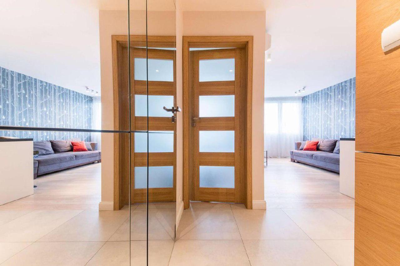 A Flat With View On Palace Of Culture Center Apartment